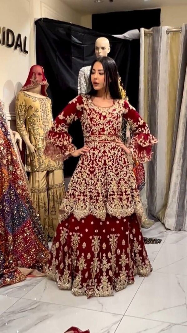 Top- lehenga with dupatta