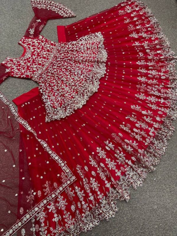 Top- lehenga with dupatta