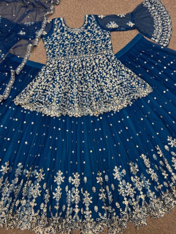 Top- lehenga with dupatta