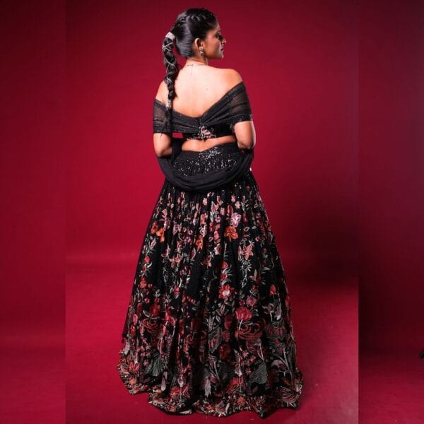 Modern lehenga styles for party |Trendy party lehenga | Latest party wear lehenga desighn 2025 - Image 2