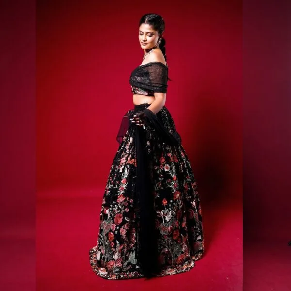 Modern lehenga styles for party |Trendy party lehenga | Latest party wear lehenga desighn 2025 - Image 3