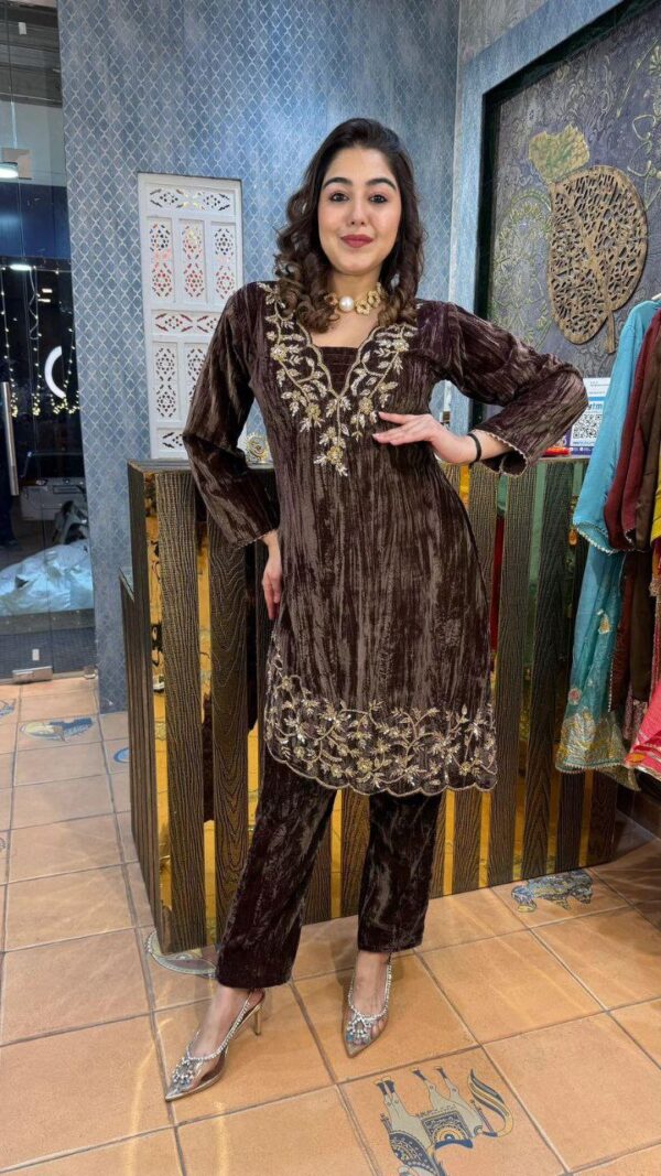 Designer Blooming Velvet Suit FREE SHIPP IND New Collection 2025 - Image 3